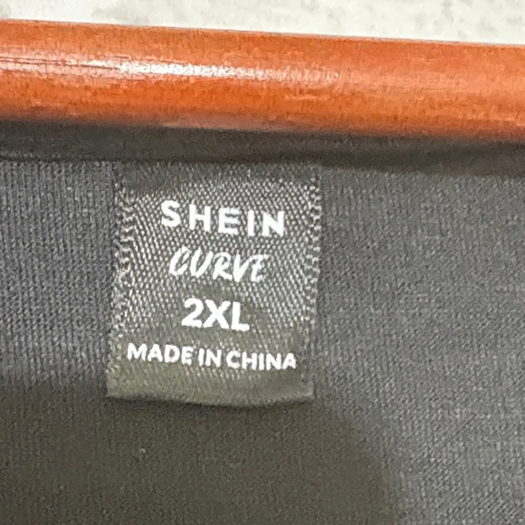 SHEIN Black Graphic Tank Top, beach, palm tree worth the wait size 2 XL - Picture 2 of 6